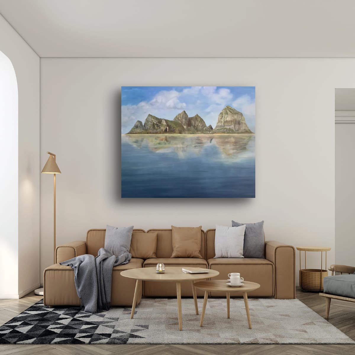 Træna mot lys vegg over mørk beige sofa