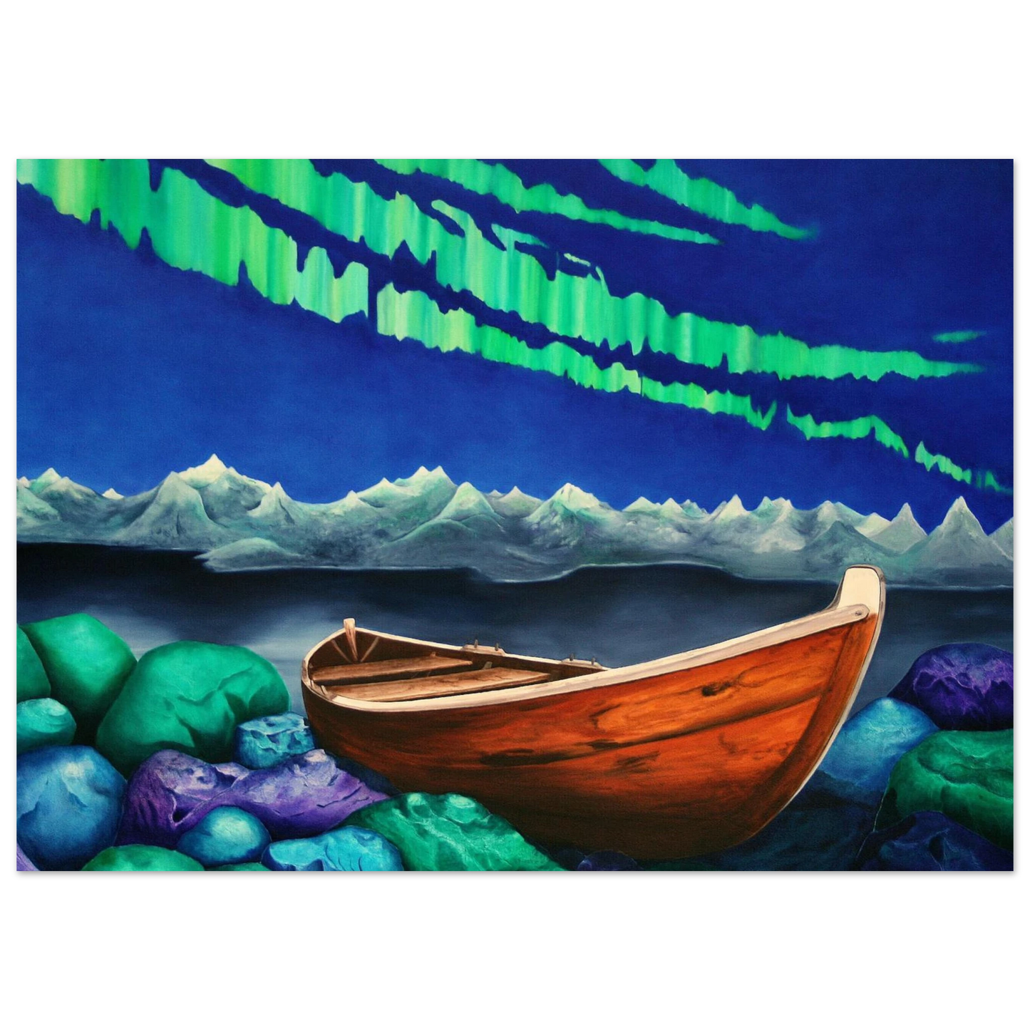Vinternatt i nord - Symbolsk oljemaleri med trebåt på turkise og lilla rullesteiner, nordlys over fjellrekken De syv søstre