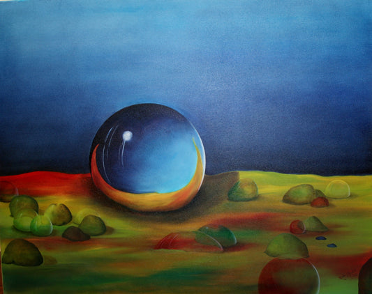 Oljemaleri med glasskule på sandaktig underlag og former som er i ferd med å bli til glass.